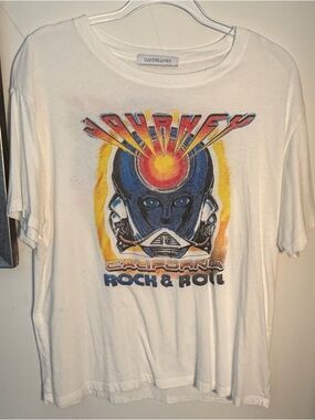 Daydreamer White Graphic Tee with Yellow & Blue Rock Art